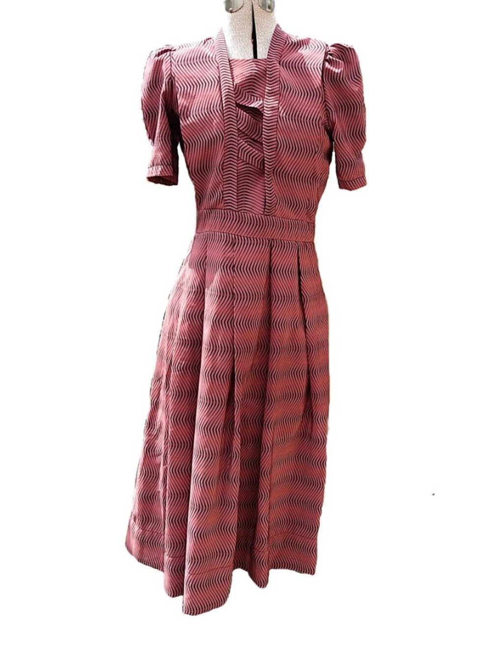 Vintage Girl's Handmade Mennonite Dress 34"B 27"W Red Old Colony Prairie